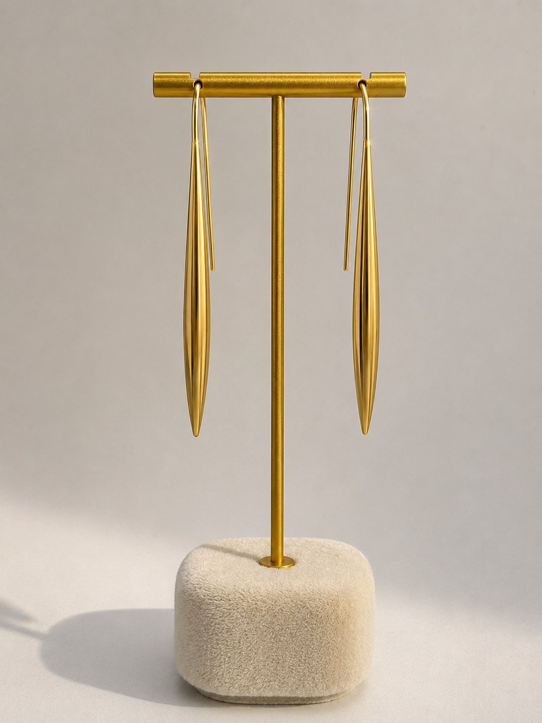 Akti Dangle Earring