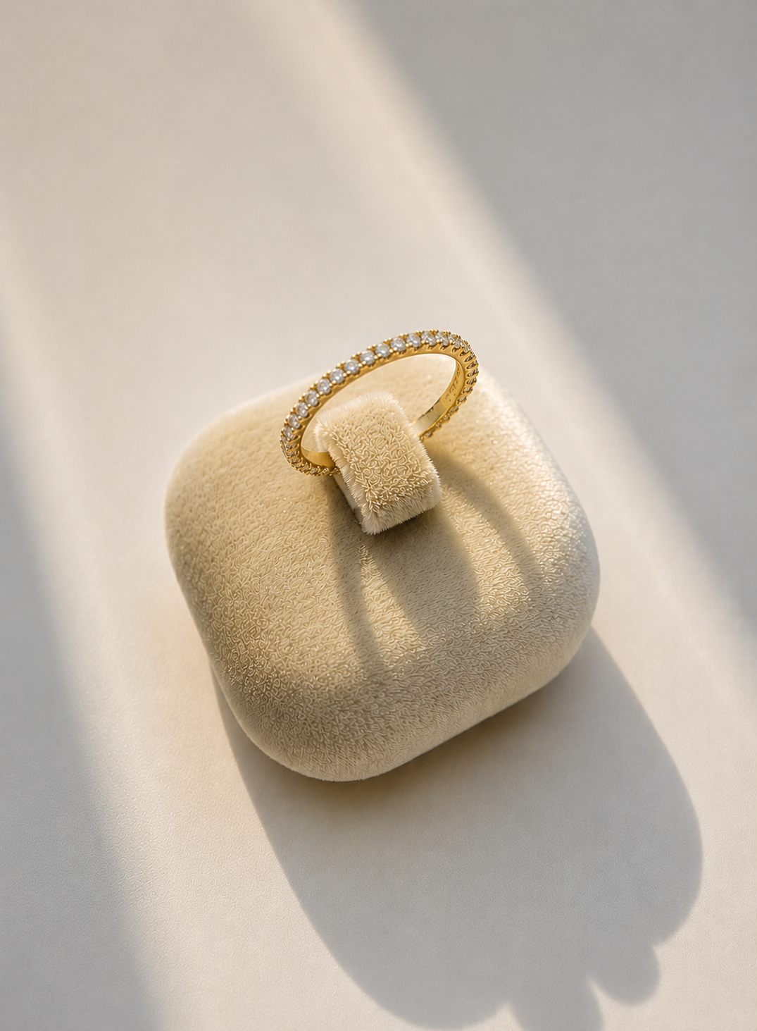 Dione Ring