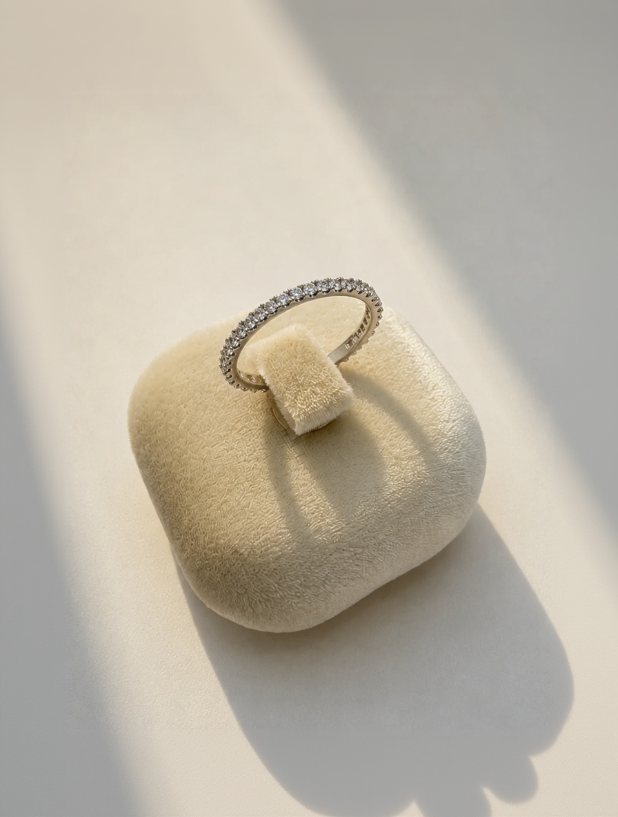 Dione Ring