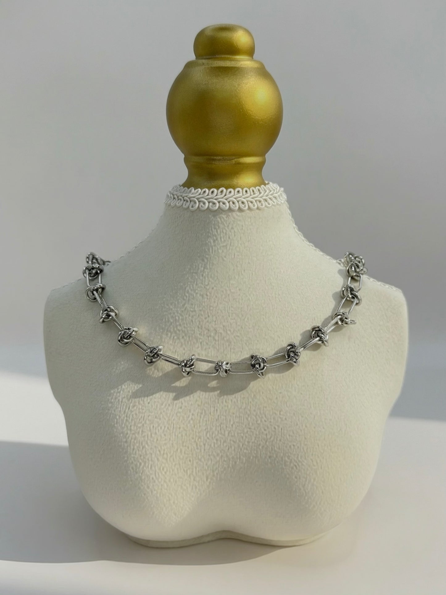 Enosi Necklace
