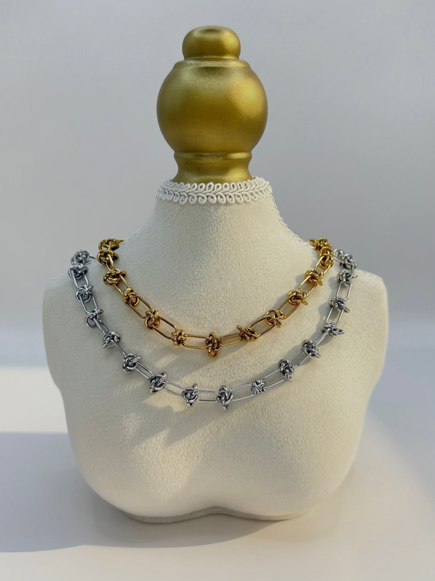 Enosi Necklace