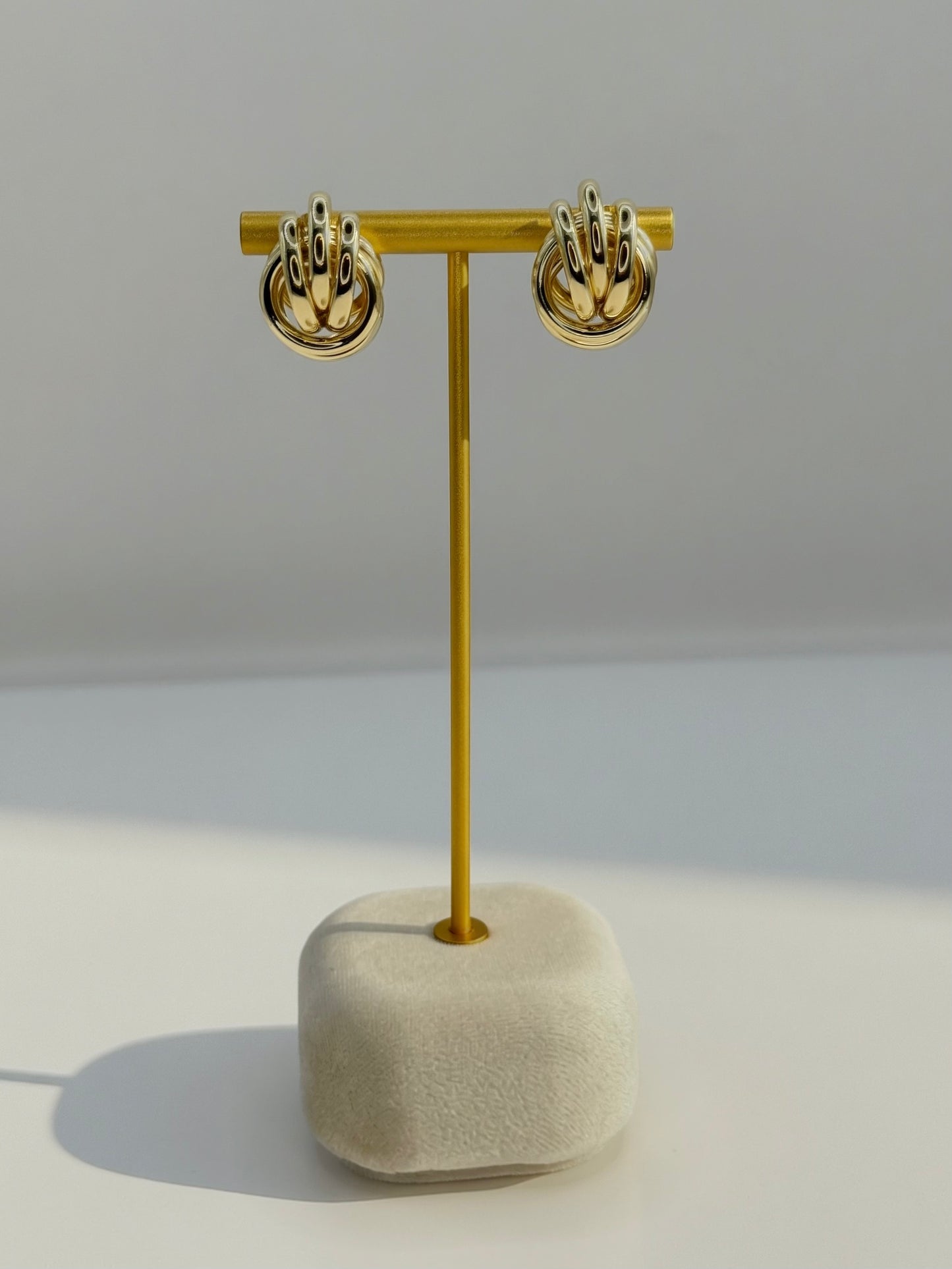 Desmós Stud Earrings