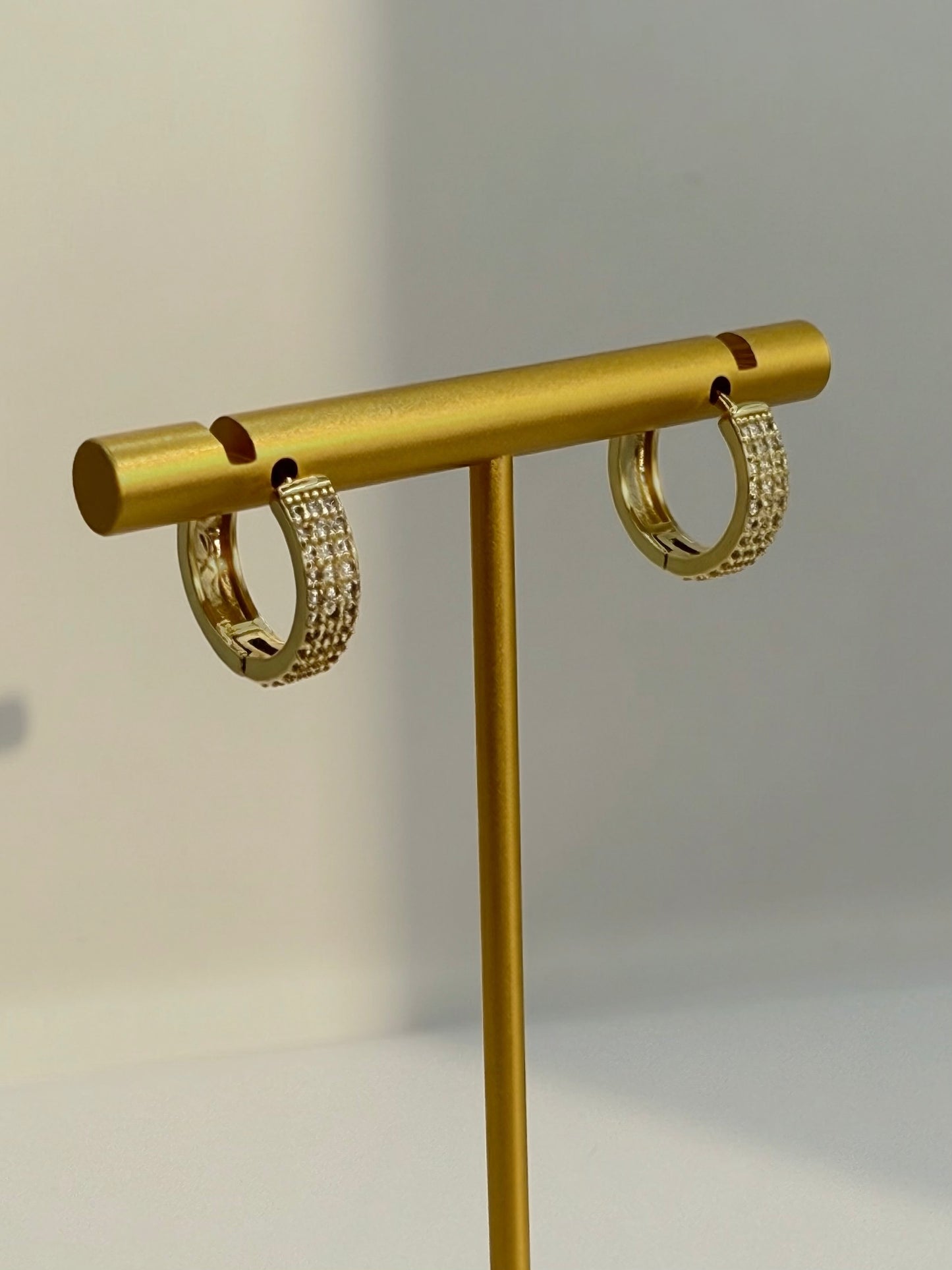Elli Huggie Earrings