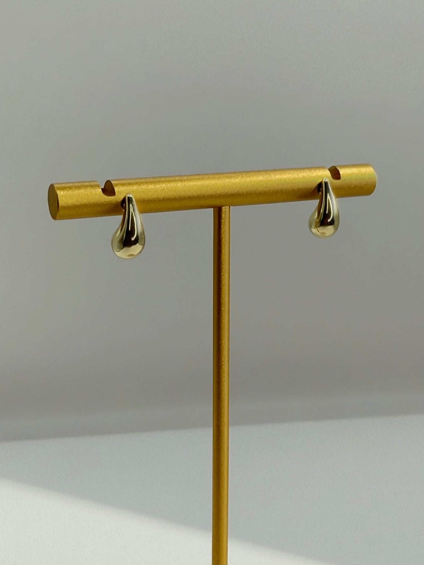 Nera Teardrop Earrings