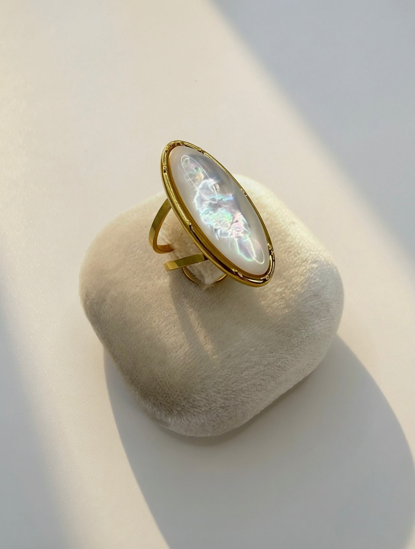 Iris Ring