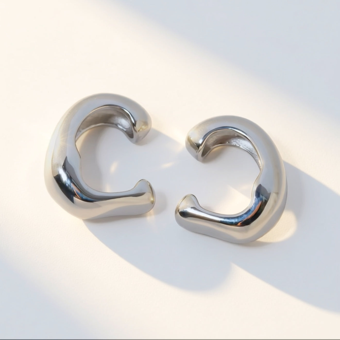 Despoina Ear Cuff